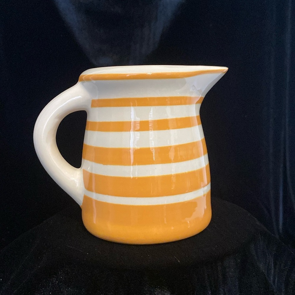 Terramoto ceramic pitcher